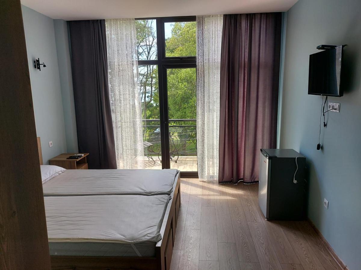 French Hotel Кобулети Екстериор снимка