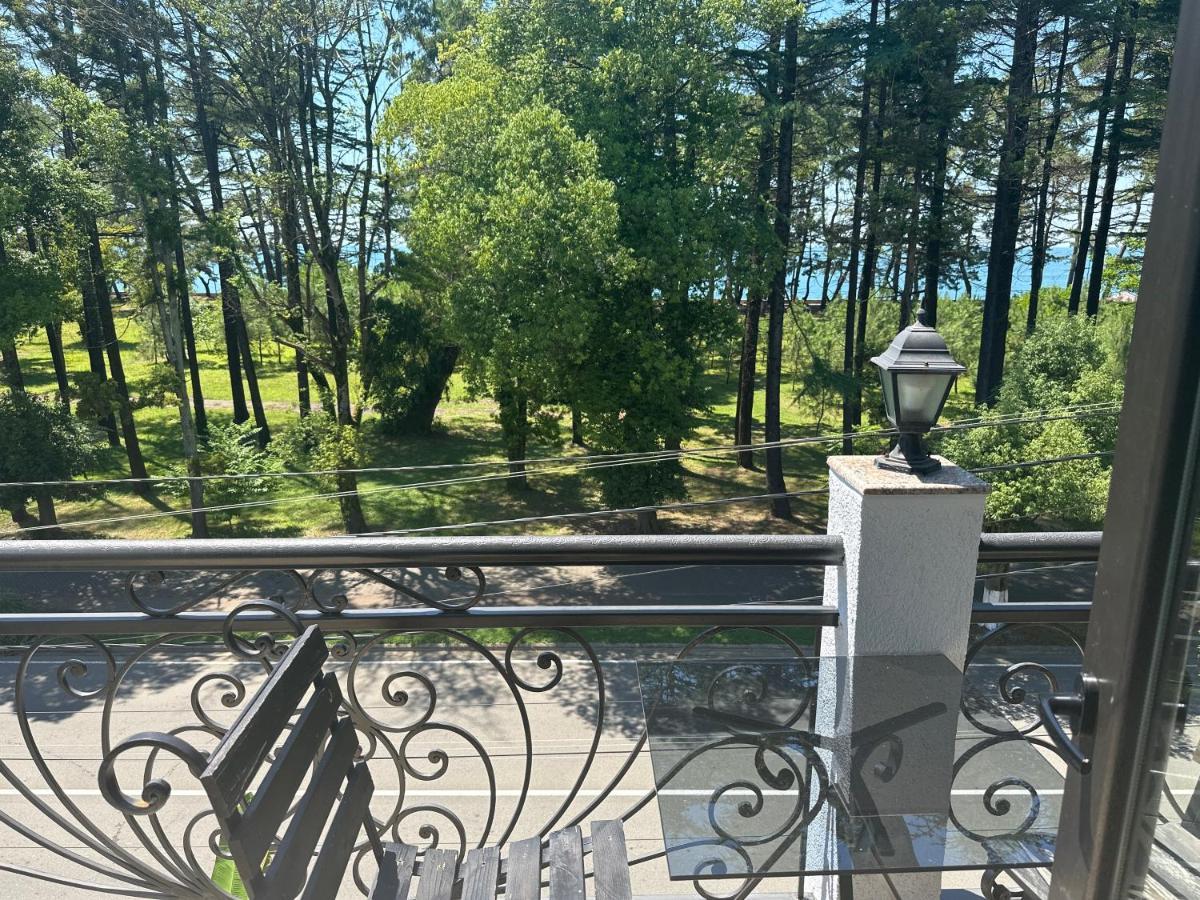 French Hotel Кобулети Екстериор снимка